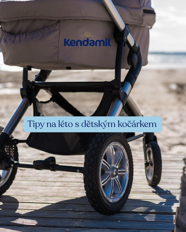 ☀️ Tipy na léto s dětským kočárkem ☀️

⛱️Hlavně stín! 
Ujistěte se, že kočárek je vždy ve stínu, aby se dítě nepřehřívalo.

🌬️Větrání:
Používejte prodyšné materiály a zajišťujte dobré větrání kočárku.

🍼Hydratace:
Dbejte na dostatečný příjem tekutin pro dítě, aby zůstalo hydratované.

😳Pravidelné kontroly:
Často kontrolujte teplotu dítěte a přizpůsobte podmínky podle potřeby.

Léto může být skvělý čas pro procházky s kočárkem, ale vždy pamatujte na pohodlí a bezpečí vašeho malého průvodce světem! 🌞👶

#Kendamil #ProTyNejmilovanější #kendamilcz #mleko #plnotucnemleko #miminko #mojemiminko #promiminko #miminka #promiminka